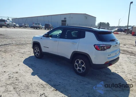 2022 Jeep Compass Trailhawk 4X4 from USA, damaged, VIN 3C4NJDDB5NT133241